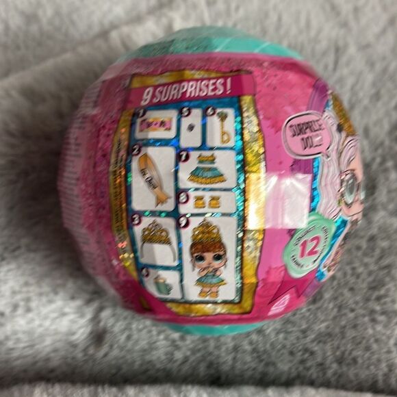 L.O.L Surprise! Queens 9 Surprises - Picture 6 of 9